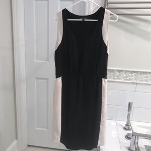 Banana Republic Slimming Dress w pockets Sz 12
